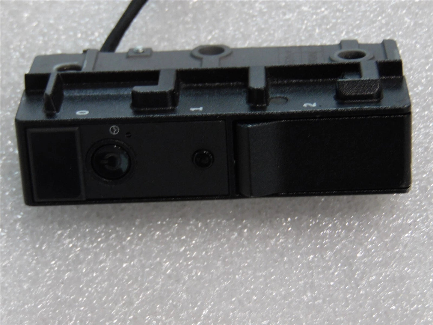 DELL EMC POWEREDGE SERVER R720xd 12 BAY CHASSIS LEFT RACK EAR & CABLE HMF2K